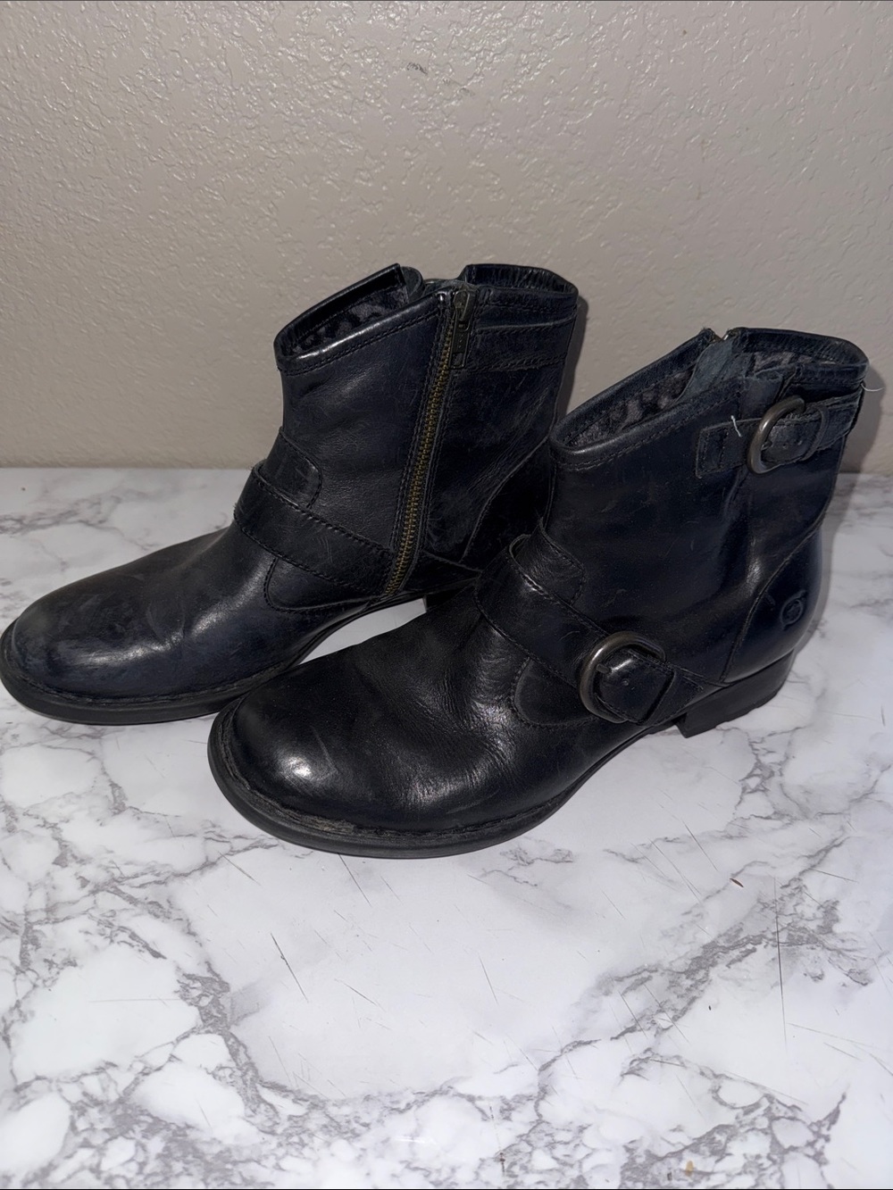 Born Zip Up Ankle Bootie Black 8.5